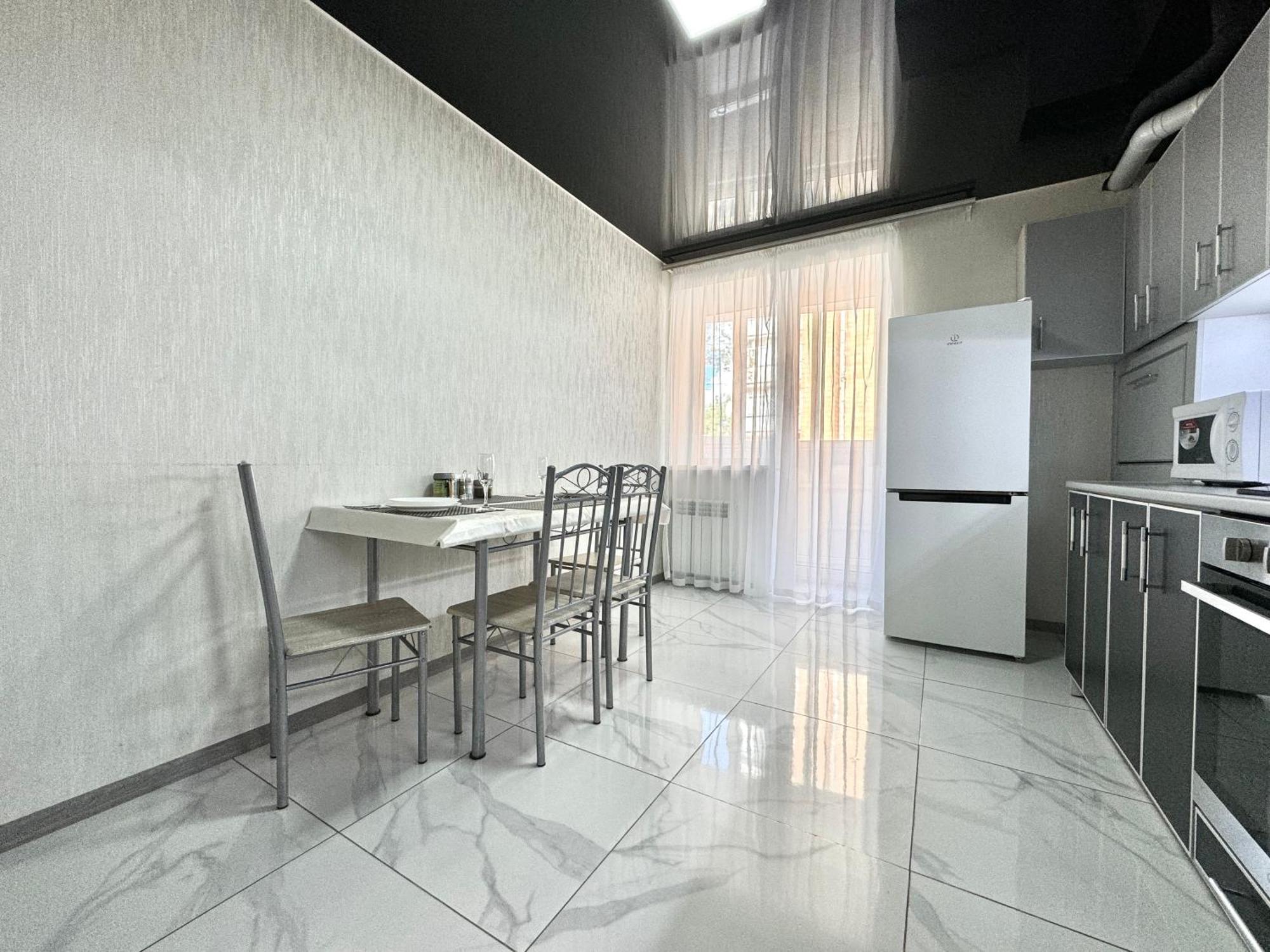 Apartpoltava: Central Apartment with Two Spacious Bedrooms Exterior photo
